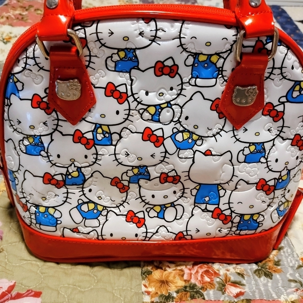 Loungefly Loves Hello Kitty Sanrio Embossed red Patent Dome Handbag - Picture 2 of 16